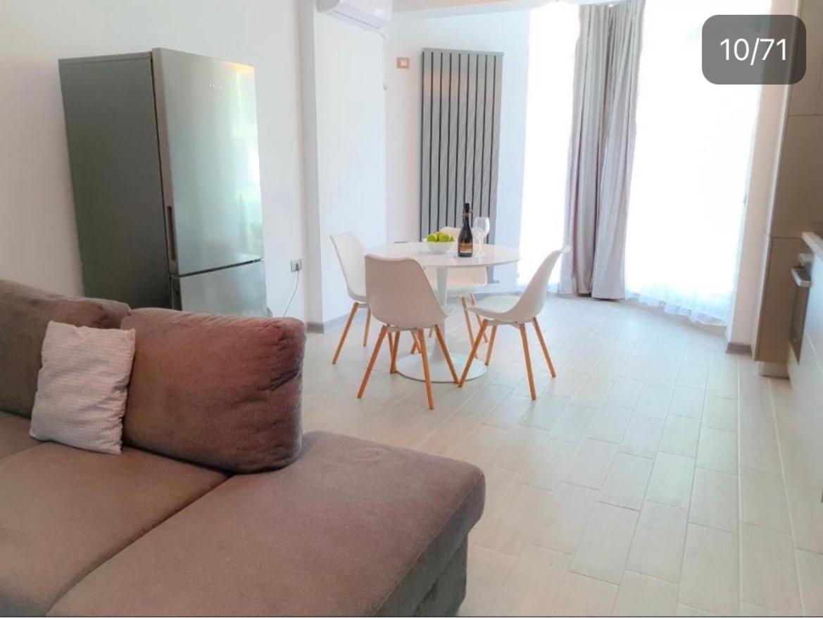 Bea Apartament On The Beach -Mamaia Nord Năvodari Esterno foto